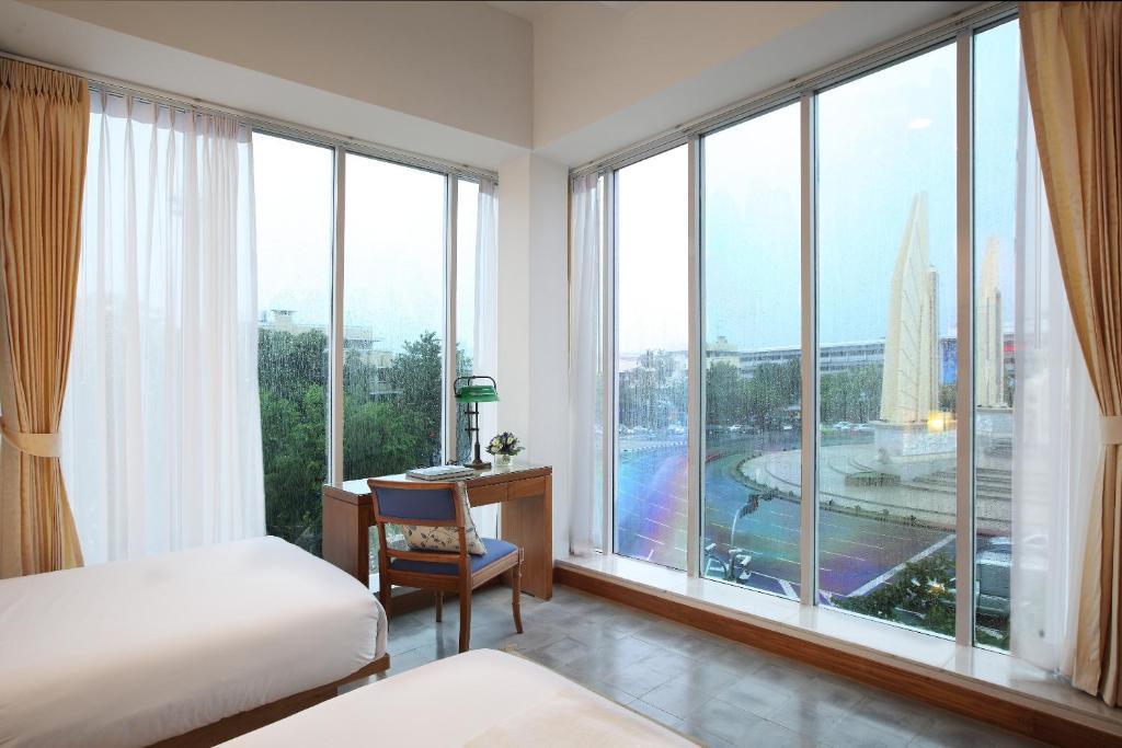 Baan Dinso Hostel@Ratchadamnoen Bangkok Rum bild