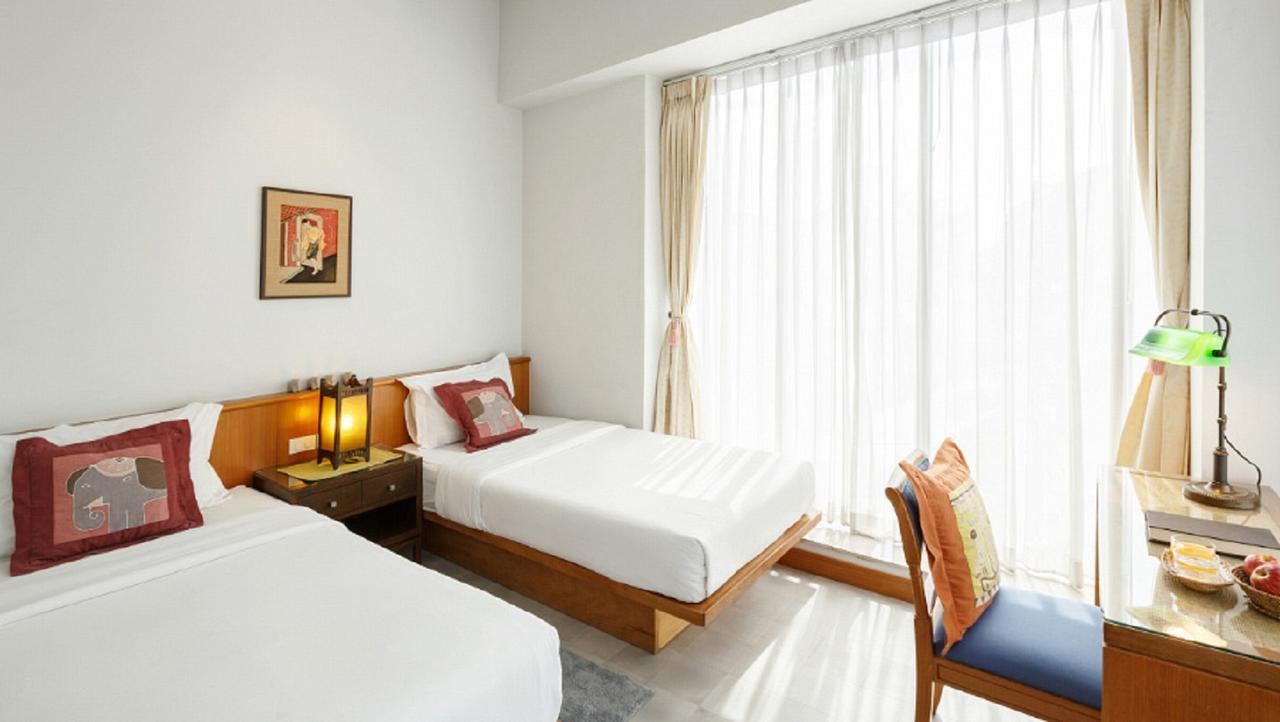 Baan Dinso Hostel@Ratchadamnoen Bangkok Exteriör bild