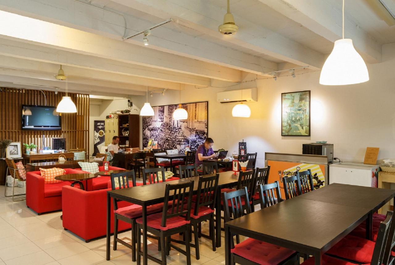 Baan Dinso Hostel@Ratchadamnoen Bangkok Exteriör bild